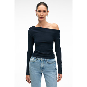 GRIMELANGE OLIVIENN Blusa ajustada de manga larga con cuello asimétrico y hombros descubiertos para mujer - Product Image 4
