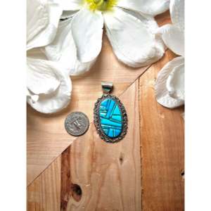 Pendentif Mary Ann Spencer Kingman en turquoise et argent sterling avec technologie d'incrustation à sertissage clos - Product Image 2