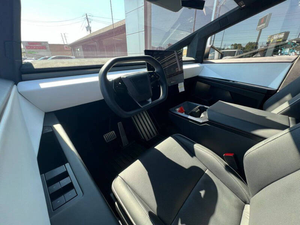 Vehículo Utilitario Eléctrico de Acero Inoxidable 2025, Diseño Futurista, Alto Rendimiento, Transmisión Automática, Volante a la Izquierda, R18 - Product Image 2