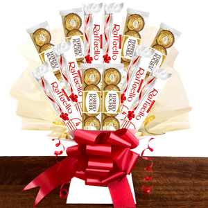 Fournisseur en gros de chocolat Raffaello Prix ​​de gros réduit / Boîte cadeau Raffaello T15 à la noix de coco et aux amandes 15 pièces en vente - Product Image 1