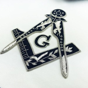 Tablier de maître maçon blanc brodé à la main cuir durable attrayant bijoux détail style personnalisé colliers maçonniques pour animaux de compagnie - Product Image 6