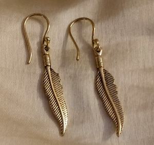 Boucles d'oreilles pendantes à la mode breloque en laiton plaqué or bijoux en laiton conception de feuilles boucles d'oreilles pendantes bijoux femmes conceptions de boucles d'oreilles - Product Image 2