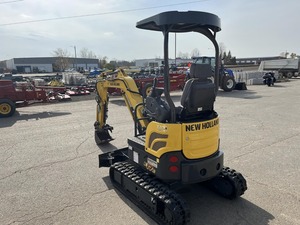 Mini-excavatrice sur chenilles New Hollan E17C 2023 avec moteur Laidong, composants hydrauliques Eaton, boîte de vitesses, pompe et moteur - Product Image 4