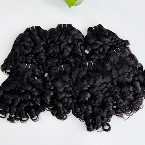 Mèches de cheveux humains bruts bouclés et rebondissants du Cambodge, double trame, noir naturel, texture douce, pour usage en salon - Product Image 1