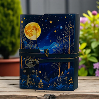 Carnet en cuir 400 pages imprimé phases de lune, forêt, avec sangle de verrouillage, papier festonné fait main, couverture rigide, style classique, thème sorcière sous la lune