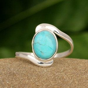 Meilleure vente 8x12mm naturel Arizona Turquoise pierre précieuse ovale Cabochon fait à la main 925 argent lunette ensemble anneau bijoux fins pour les femmes - Product Image 1