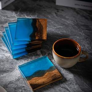 Ensemble de sous-verres en résine de qualité SHAPES avec effet océan Dessous de verre décoratifs carrés ronds en résine époxy par Craftsy Home - Product Image 2