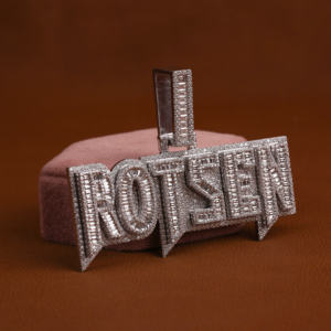 ROTSEN personalizado nombre Moissanite diamante colgante hecho a mano que brilla en la oscuridad cuerpo joyería estilo Hip Hop helado para ocasiones de fiesta - Product Image 2
