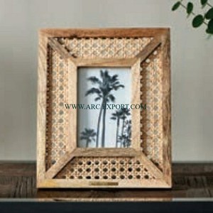 Metallic <b>Gold</b> Polished Tabletop Memorable <b>Photo</b> <b>Frames</b> Deluxe Quality Marvelous Designing Handmade Luxury <b>Photo</b> <b>Frames</b> in India - Product Image 4