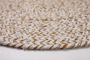 Napperon élégant en jute rustique écologique, tapis de table tissé à la main pour salle à manger ou décor de cuisine - Product Image 4
