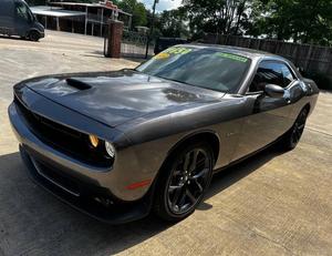 Dodge Challenger 2022 d'occasion en excellent état - Product Image 1