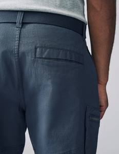 Pantalones cortos de gimnasio para correr para hombre con logotipo personalizado al por mayor, ropa de verano de estilo cómodo para correr y arruinar la ropa de color sólido con múltiples bolsillos - Product Image 2