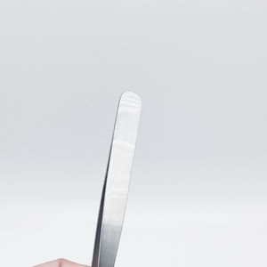 Pince à sourcils pour femmes de la meilleure qualité Finition terne avec pointe pointue Excellente conception pour façonner des sourcils parfaits - Product Image 6