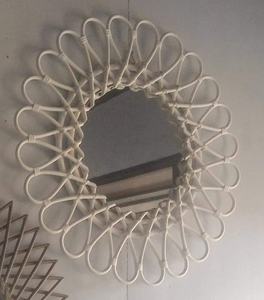 Miroir en rotin naturel du Vietnam fait à la main avec un design unique adapté à la décoration miroir en rotin à cadre fait main en gros - Product Image 6