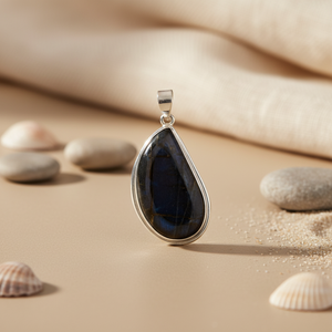 Colgante de Oro Rosa Hecho a Mano con Piedra Azul para Uso Diario o Regalo para Mujer - Product Image 1