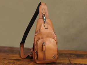 Bolso cruzado pequeño de cuero unisex con ranura para tarjeta, bolso de pecho diario de negocios a la moda vintage, portátil, para el pecho - Product Image 2