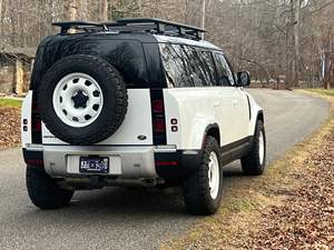 Defender 110 S 2022, 4x4 permanent, pack climat froid, peu modifié - Product Image 4