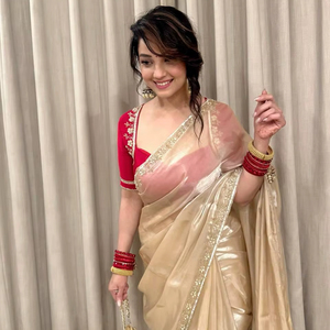 Conjunto de Salwar Kameez de Tela de Diseñador Jimmi Choo, Hermosas Lentejuelas Katdana, Trabajo Hecho a Mano con Blusa Premium Artesanal, NC 5523 - Product Image 1