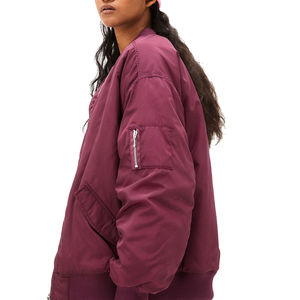 Chaqueta recortada de satén para mujer de colores sólidos al por mayor, ropa de calle con cremallera frontal y cuello redondo, chaquetas de satén para mujer de talla personalizada - Product Image 3
