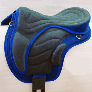 Selle anglaise faite à la main de haute qualité Freemax selle de cheval synthétique sans arbre avec circonférence assortie gratuite fabricant de gros - Product Image 1