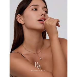 Collar con Colgante de Nácar Genuino, Chapado en Oro, Resistente al Deslustre, con Forma Geométrica, Regalo para Ella - Product Image 3