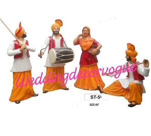 Statue traditionnelle de fibre de danse colorée de thème de Punjabi Bhangra pour la décoration à la maison et la pièce d'art d'affichage d'événement culturel de l'Inde - Product Image 6