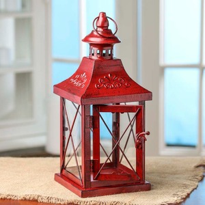 Lanterne en métal doré, bougeoir de jardin et de patio de qualité supérieure pour l'intérieur et l'extérieur de la maison. - Product Image 2