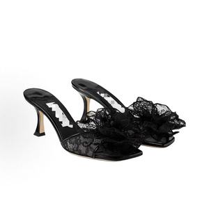Sandalias de tacón de encaje con diseño floral de la serie 70 de alta calidad JC Skye para mujer, punta cuadrada, tacón de 7 cm. - Product Image 6