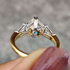 แหวนหมั้นเพชรโมอิสแบบสามชิ้นที่เจียระไนแบบวินเทจพร้อมด้วยแผ่นปิด3.00 tcw สีเงินสเตอริง925 - Product Image 2