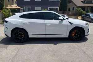 Lamborghini Urus SUV Usado en Buen Estado - Product Image 2