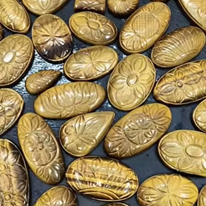 พลอยอัญมณีทรงหลวมธรรมชาติสำหรับแกะสลักรูปทรงและขนาดต่างๆตามต้องการ - Product Image 1