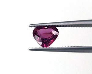 Zafiro púrpura Natural de alta calidad sin forma de corazón de calor 1,69 quilates Color púrpura piedra natal de septiembre para hacer anillo y colgante - Product Image 2