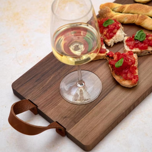 Élégante planche à découper en bois planche à fromage avec couteau en acier inoxydable un ensemble de divertissement élégant - Product Image 1