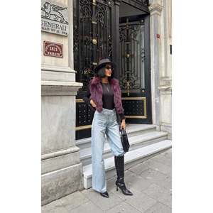 Chaleco de Piel Sintética Negra para Mujer missJANELL - Prenda Exterior sin Mangas Elegante para Looks Casuales y Elegantes, Mezcla de Poliéster Suave - Product Image 2