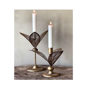 Lot de 2 bougeoirs de différentes tailles en laiton couleur or avec bougeoir de qualité exclusive - Product Image 5