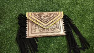 Nueva llegada elegante mano Tooled cuero flecos bolsos patrón occidental cuero de vaca real tallado bolsos cruzados mujeres Sling monederos - Product Image 2