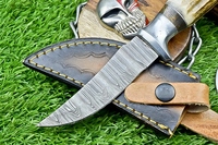 Couteau de chasse et de camping artisanal en acier Damas, lame partiellement dentelée, manche en corne de cerf, multifonction, léger
