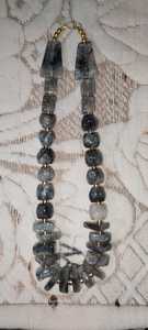 Collar de joyería de madera y resina Último y estándar Collar rojo Collar de joyería elegante Collar de función de fiesta Superventas - Product Image 4