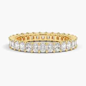 Radiant Cut VVS Moissanite Diamond Eternity Band Ring en oro blanco de 14K Anillo de moda y lujoso - Product Image 4