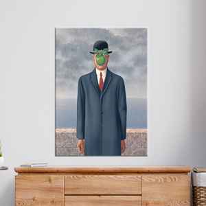 Obra de arte en lienzo con estampado de hombre y manzana de Surreal Man - Elegante pieza decorativa, enrollada en lienzo tipo galería - Product Image 1