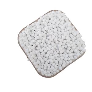Carbonato de calcio CaCO3 PP moldeo por inyección extrusión plástico Masterbatch 70-80% contenido ISO9001 certificado Vietnam directo - Product Image 1