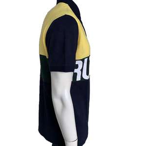 T-shirt à manches courtes décontracté à col rond pour hommes, fabriqué à partir de coton doux avec un design de blocs de couleurs à la mode pour une élégance décontractée. - Product Image 3