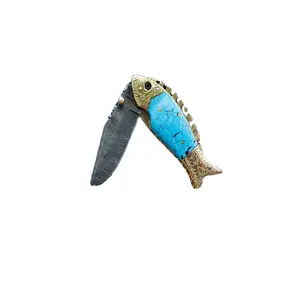 Hermoso cuchillo de bolsillo plegable de acero de Damasco hecho a mano personalizado con cuero de cuero y con mango de refuerzo de latón de pasas