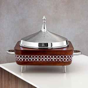 Cacerola de Metal Hecha a Mano 2026 con Tapa Decorativa para Cocinas Tradicionales y Mesas de Comedor que Requieren Elegancia Funcional - Product Image 1