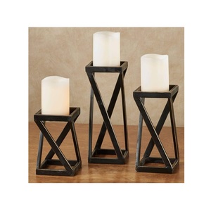 Porte-bougie géométrique contemporain en métal, parfait pour la décoration intérieure moderne, l'éclairage d'ambiance et l'exposition sur table. - Product Image 5