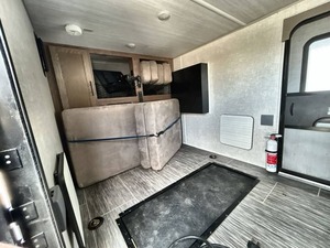 Caravane de camping d'occasion 2022 F-o-r-e-s-t R-i-v-e-r No Boundaries 10.6 à vendre pour le camping et les voyages - Product Image 6