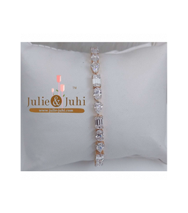 Women Diamond Bracelet With 18k <b>Gold</b> Artistic Jewelry Creation Blending Fine Diamond Detail With Polished <b>Gold</b> Elegance - Product Image 3