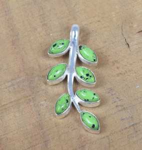 Collar Elegante con Colgante de Hoja de Turquesa Verde Hecho a Mano, Plata de Ley 925, Joyería para Mujer, Regalo de Piedra Natal de Diciembre - Product Image 5