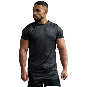 T-shirt pour homme à coupe ajustée, logo personnalisé OEM, taille plus, respirant, impression par sublimation intégrale, manches courtes, anti-froissement, tee-shirt de jogging pour le fitness - Product Image 1