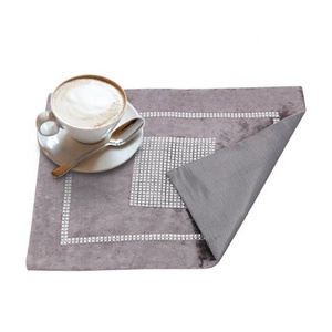 Diamantes de imitación fijos de alta calidad 100% algodón orgánico para la cocina bordada rectangular definitiva lista para enviar envío rápido mantel - Product Image 1